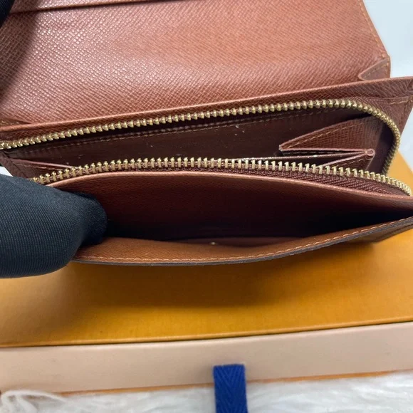 LV Tressor Wallet - Picture 7 of 14